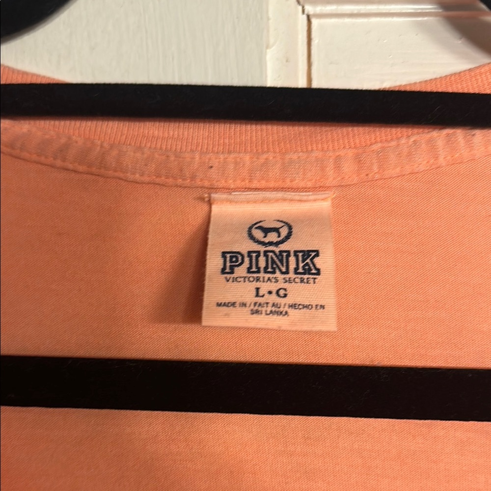 Victoria’s Secret PINK Orange V-Neck T-Shirt - Picture 2 of 2